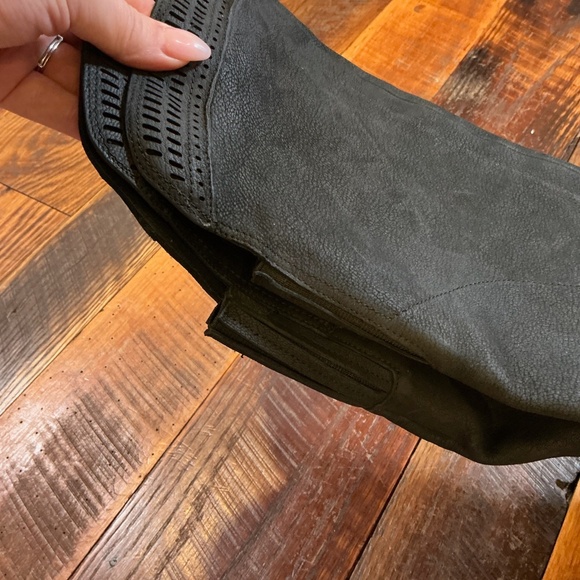 Vince Camuto Karinda Over The Knee Suede Boots Women’s Size 6 Black - Picture 7 of 15